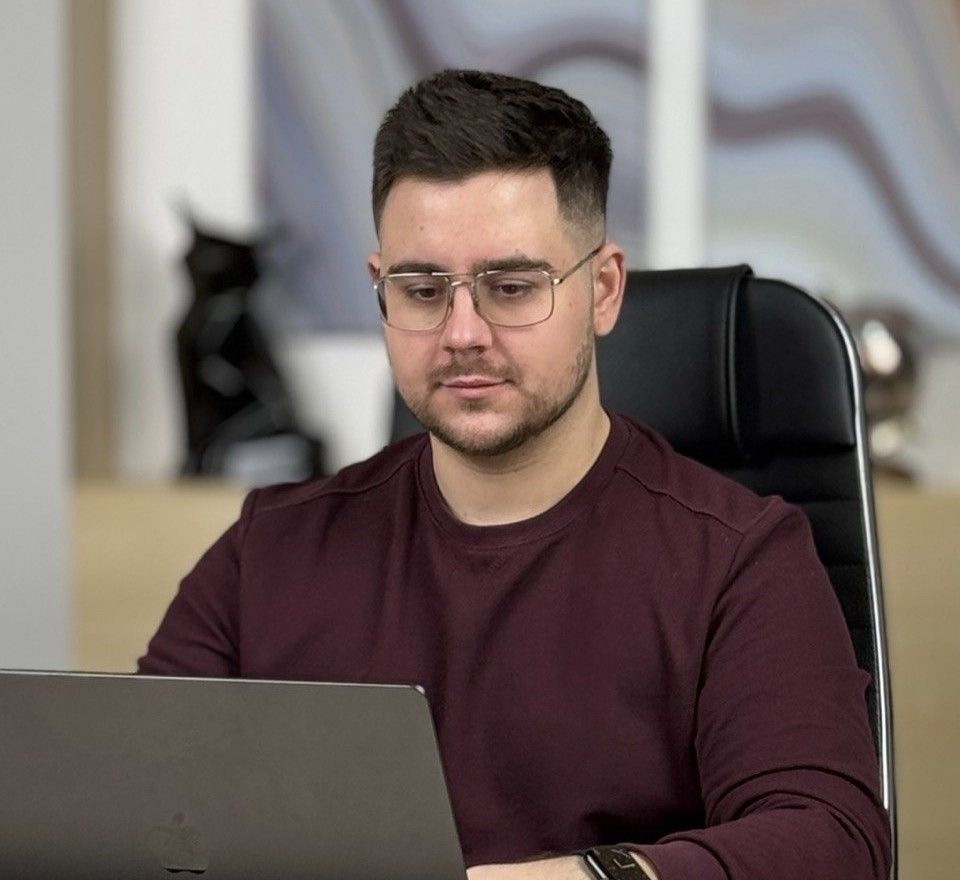 Anton Shevchenko at work